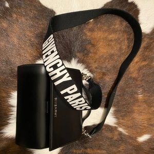 GIVENCHY PANDORA W/ GUITAR STRAP